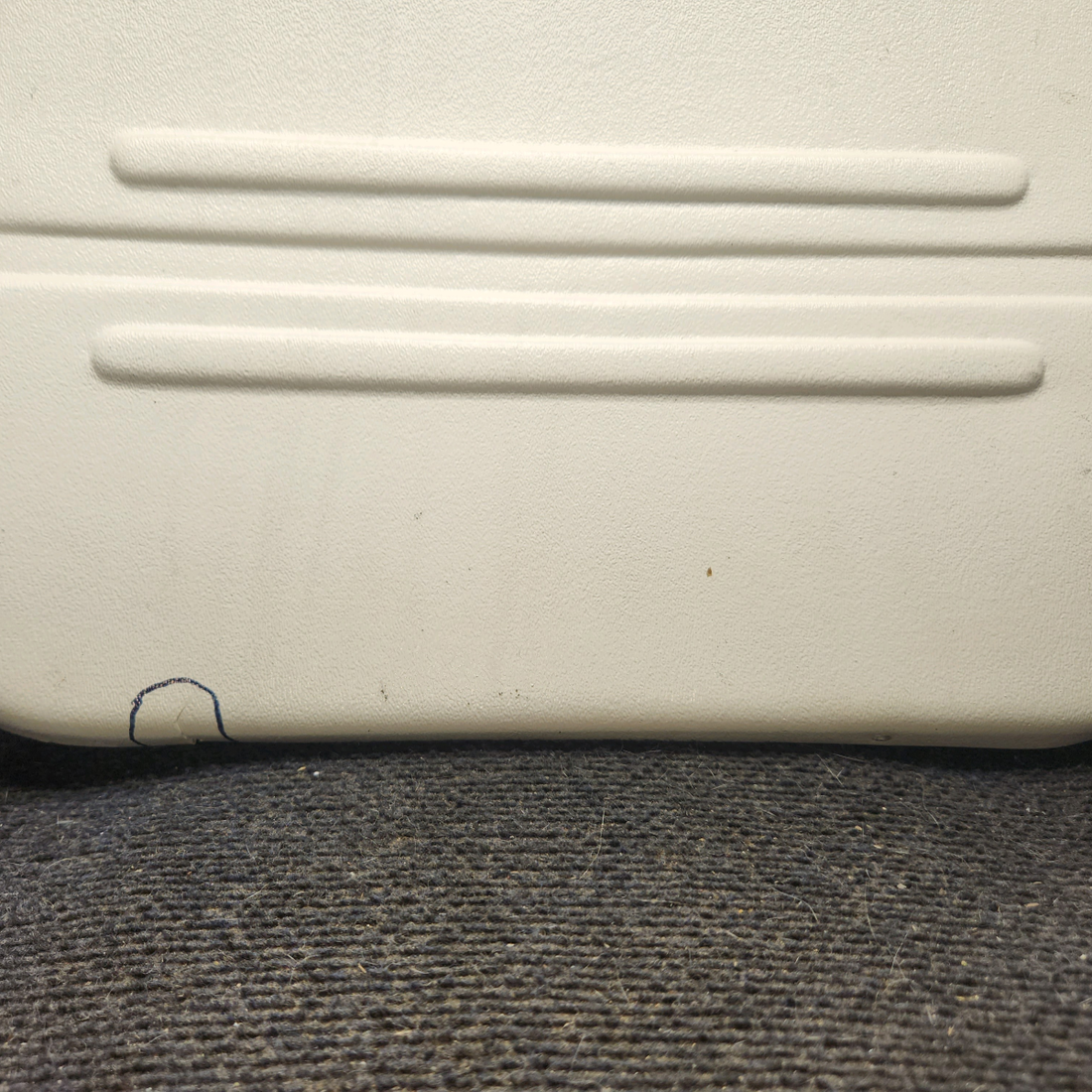 Used aircraft parts for sale, 0715079-18 cessna 172N Baggage Door Cover