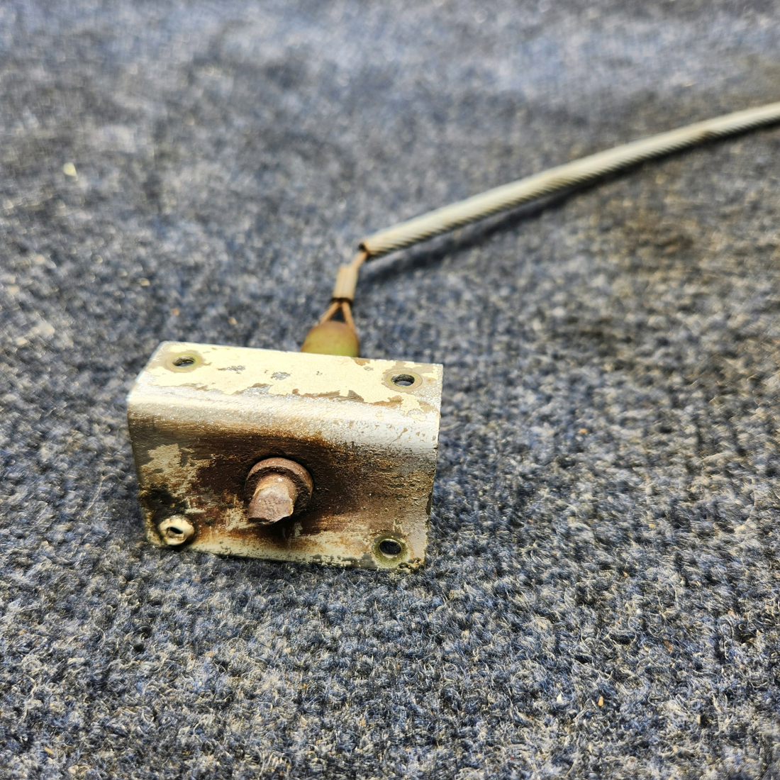 Used aircraft parts for sale, 96863-006 Piper PA32RT-300 ACTUATOR ASSY DOOR LATCH LOWER