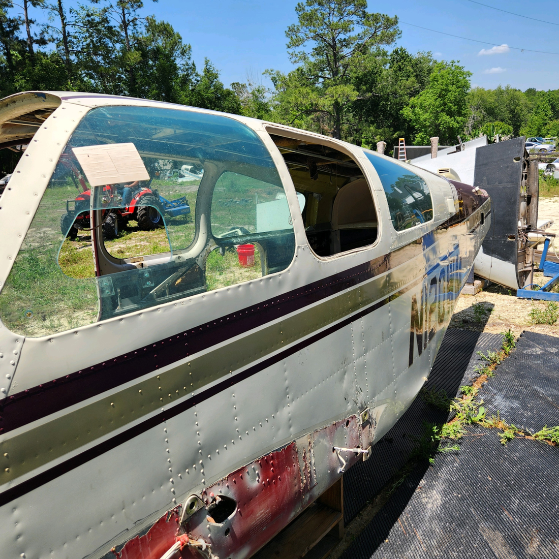 Used aircraft parts for sale, BONANZA F35 S/N D4260 BEECHCRAFT F35 FUSELAGE BELY LANDING- -OR IS SOLD IN PARTS.