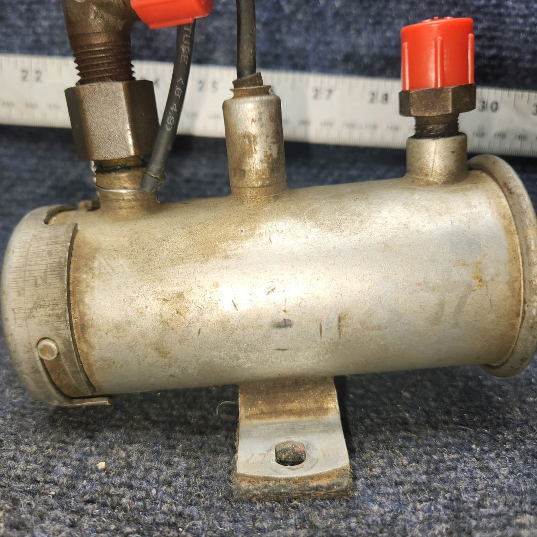 Used aircraft parts for sale, 481-666 Bendix 478-360 Piper PA28-140 Electric Fuel Pump