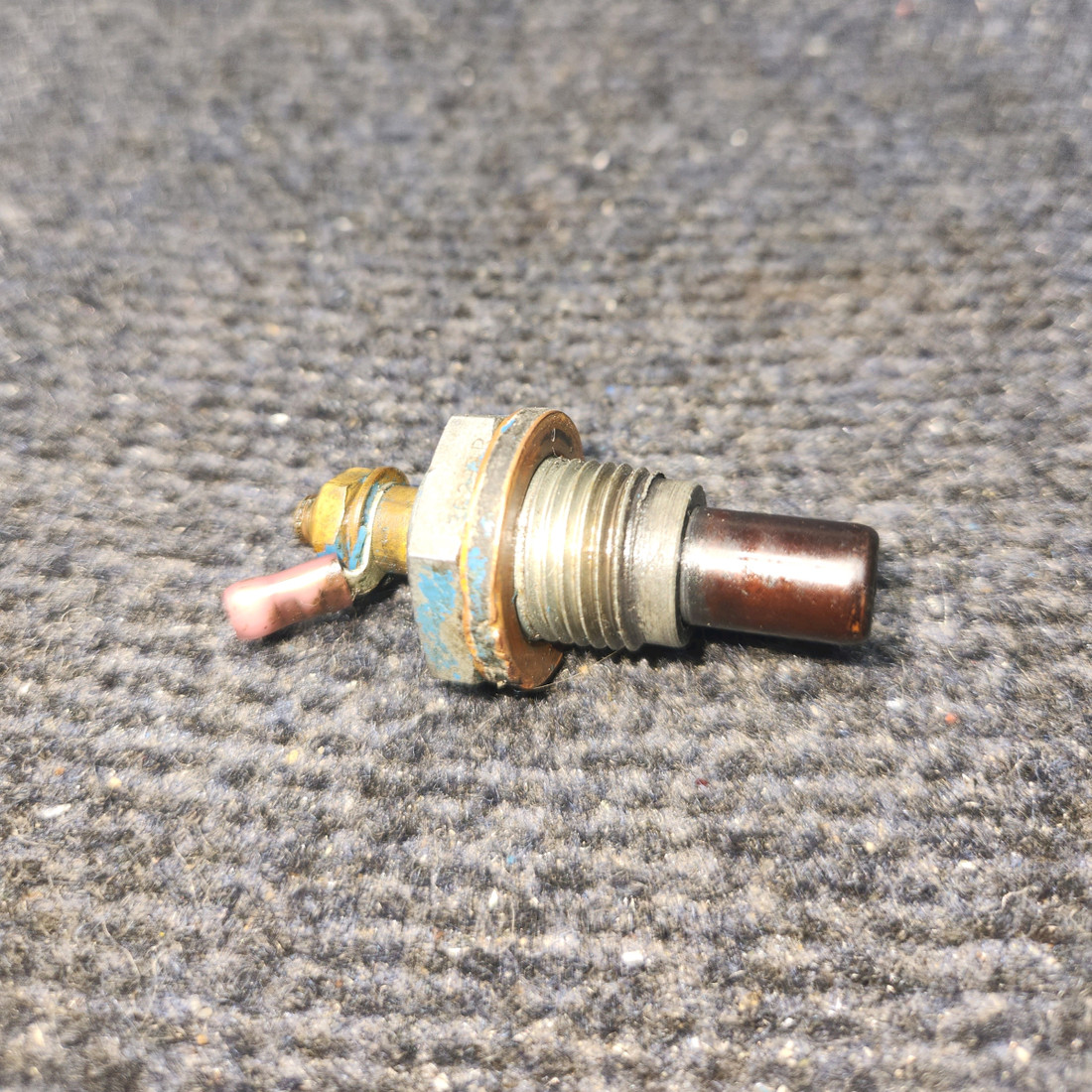Used aircraft parts for sale, 3080-38 Rochester Lycoming O-320 Piper PA28-140 Oil temp sensor