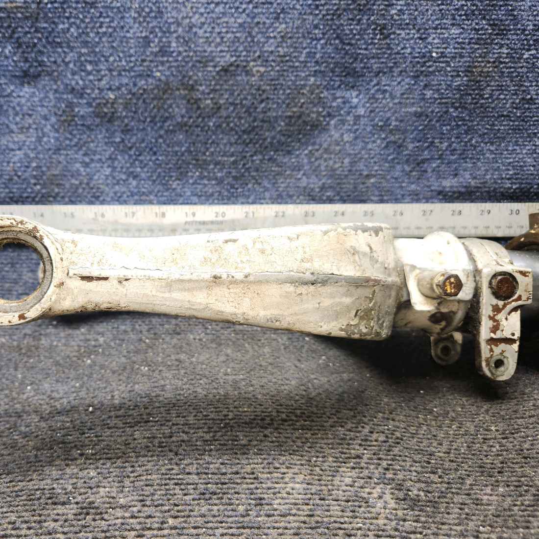 Used aircraft parts for sale, 0743600-200 Cessna 182G Nose Gear Assembly
