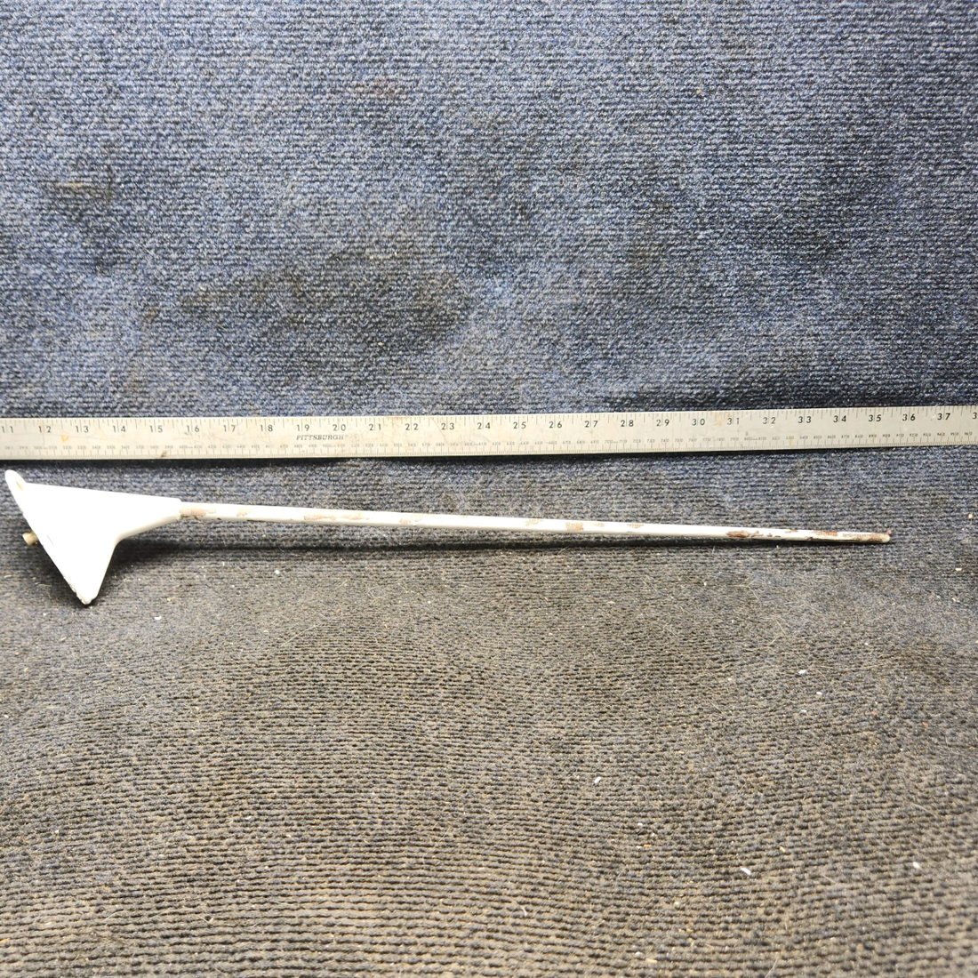 Used aircraft parts for sale, C598501-0104 cessna 172N VHF Antenna