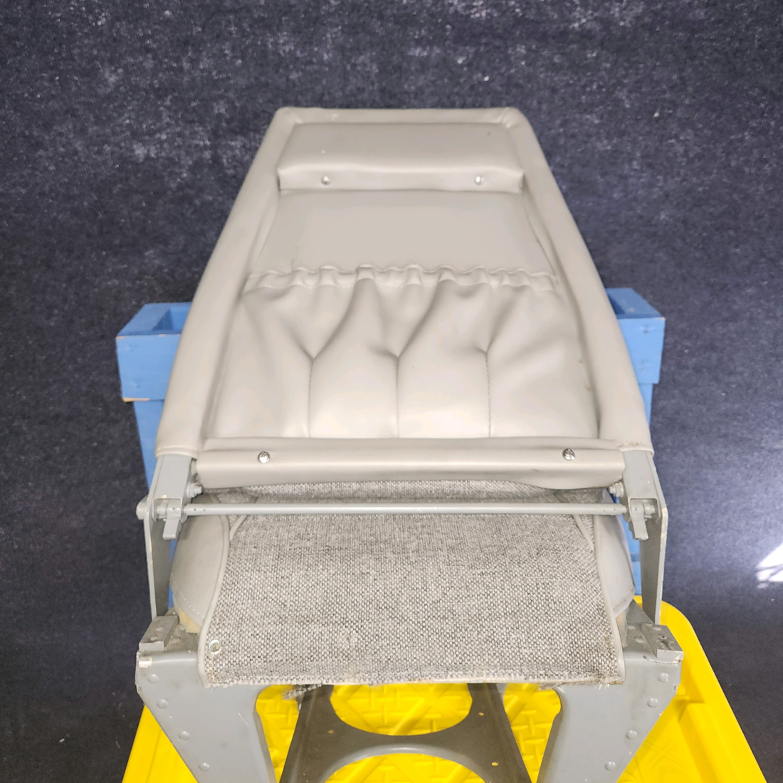 Used aircraft parts for sale, 169-534024-601 , 169-534024-602 , 169-534025-601 Beechcraft A23A Musketeer Custom III PILOT/CO-PILOT/REAR SEAT AND LATERAL IN GOOD CONDITION