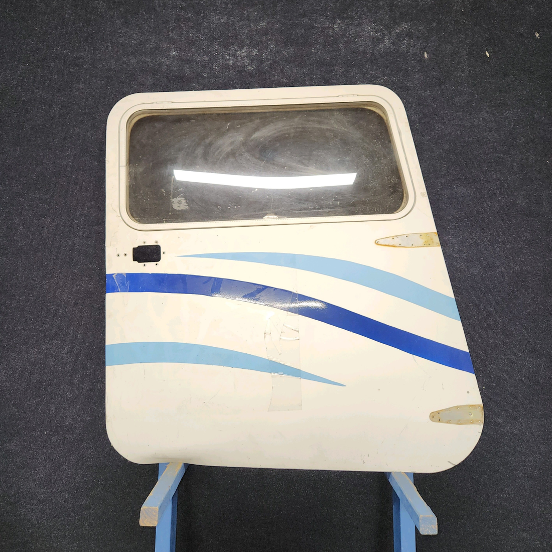Used aircraft parts for sale, 0511803-26, 0711050-6 cessna 172N Cabin Door RH - Structure Assembly