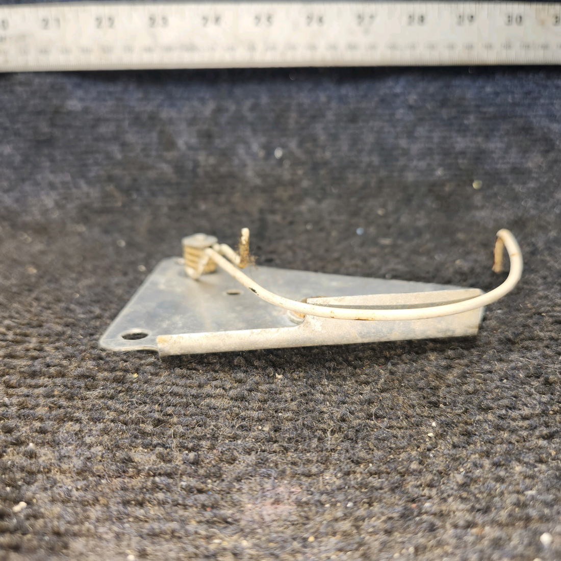 Used aircraft parts for sale, 0713642-1, 0713642-3 Cessna 172F Elevator Trim Retainer with Indicator