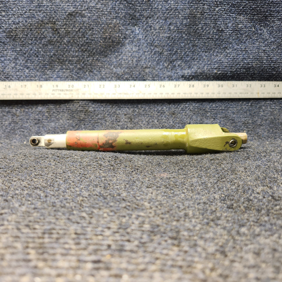 Used aircraft parts for sale, 35-521213 BEECHCRAFT 95-55B Beech Flap Actuator Assembly - RH