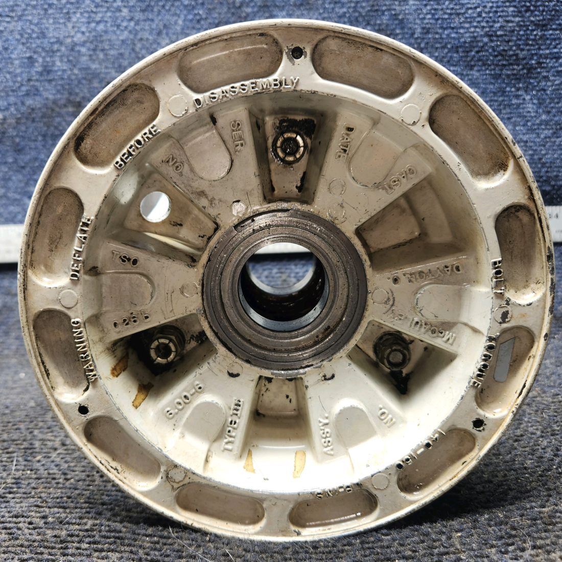 Used aircraft parts for sale, C163005-0201 McCauley cessna 172N Main Landing Gear Wheel