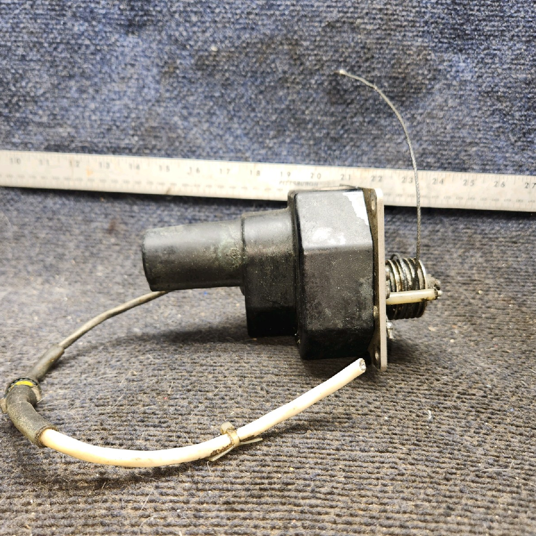 Used aircraft parts for sale, 1C363-1-430R Edo-Aire piper PA-28-181 Autopilot Roll Servo Assembly - 14V