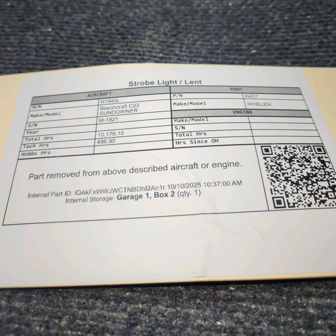 Used aircraft parts for sale, A427 WHELEN Beechcraft C23 SUNDOWNER Strobe Light Lens