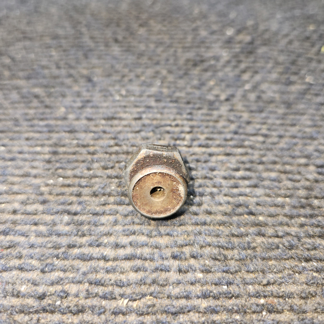 Used aircraft parts for sale, 0523520-9 Cessna 172E Fuel Tank Drain Plug Assembly LH or RH