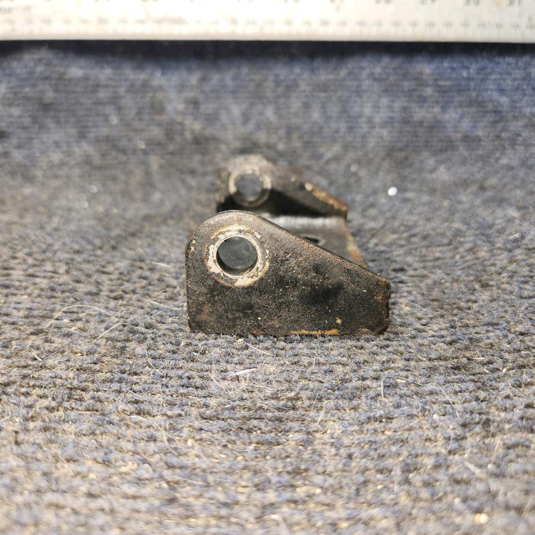 Used aircraft parts for sale, 07A19474 Lycoming O-320 Piper PA-28-140 Alternator Bracket