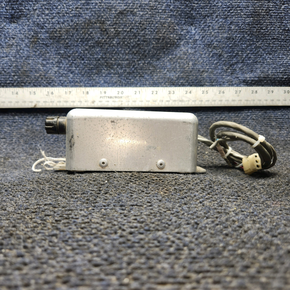 Used aircraft parts for sale, A490,T1-28 Whelen Strobe Light Power Supply (28V)