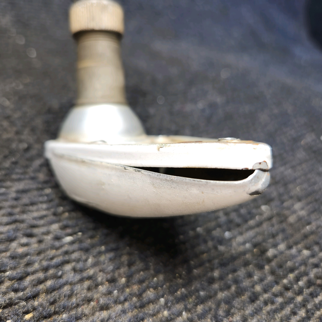 Used aircraft parts for sale, A-1285-R-12 Cessna 182G Navigation Light Assembly (14V)
