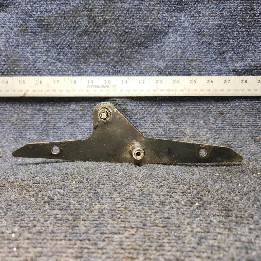 Used aircraft parts for sale, 62771-001 Piper PA28-140 Aileron Bellcrank Assembly RH