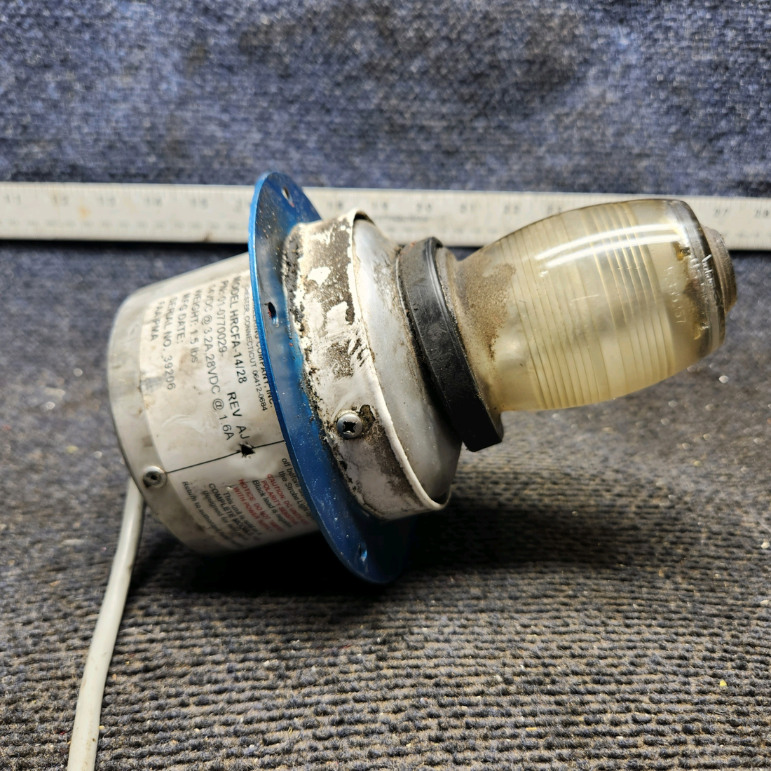 Used aircraft parts for sale, 01-0770029 Whelen HRCFA-14/28 cessna 150G Self-Contained Strobe Beacon