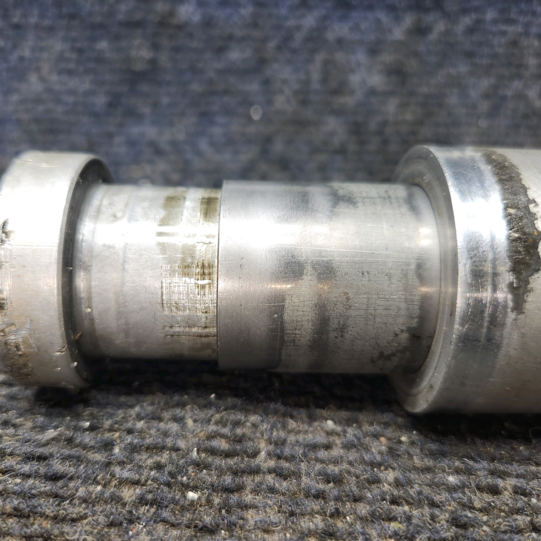 Used aircraft parts for sale, 1442001-1, 1442002-1 Cessna 172F Nose Gear Wheel Axle Assy