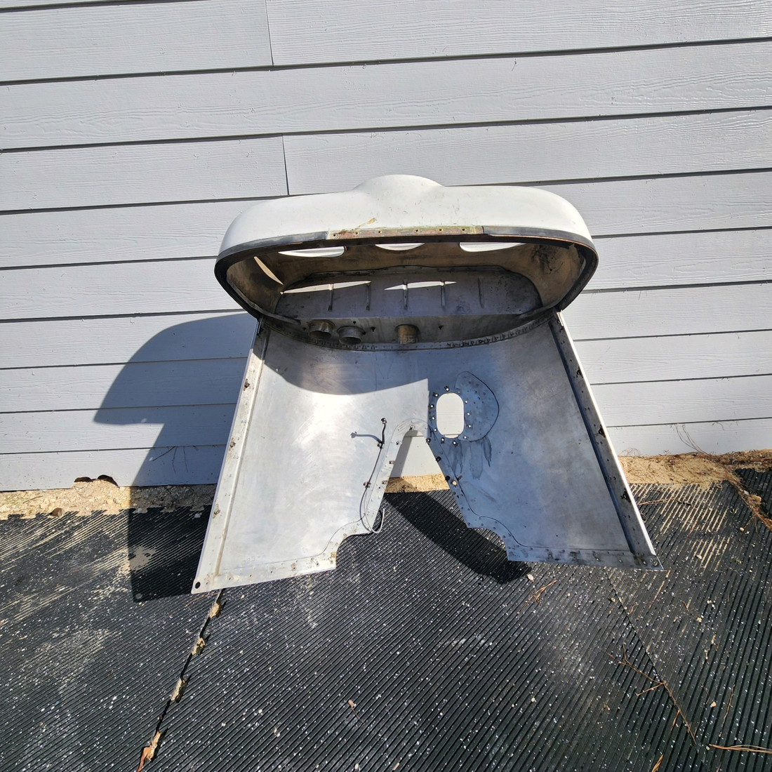 Used aircraft parts for sale, 169-910040-11 , 169-910040-5 Beechcraft A23A Musketeer Custom III BUG ASSY NOSE W LOWER COWLING"HAVE SOME REPAIR SEE PHOTOS FOR DETAILS"
