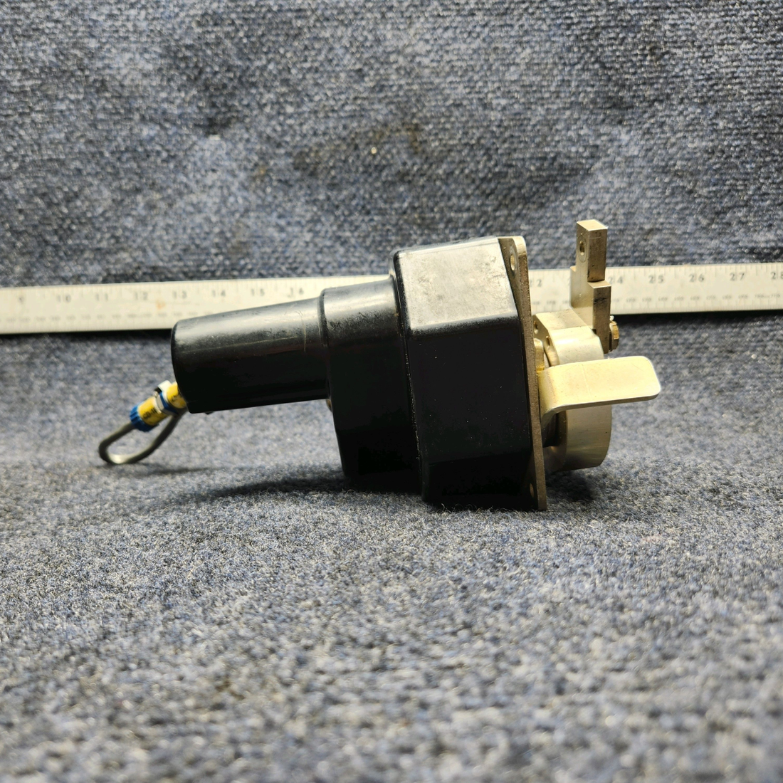 Used aircraft parts for sale, 1C508-1-529P EDO-AIRE Century III MOONEY M20J PITCH SERVO (VOLTS: 14)