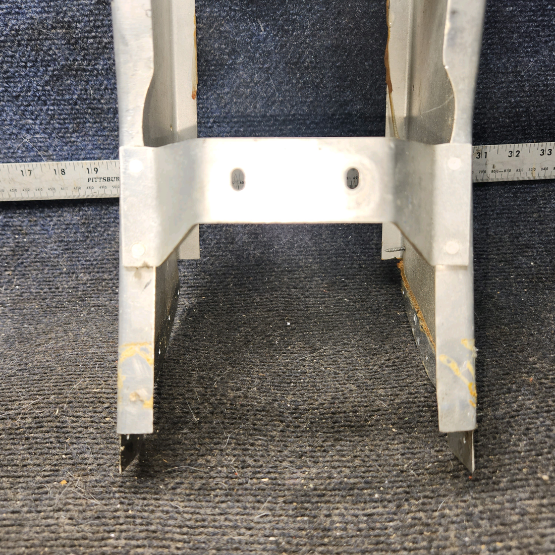 Used aircraft parts for sale, 0513368-201 cessna 172N Console Structure Assembly