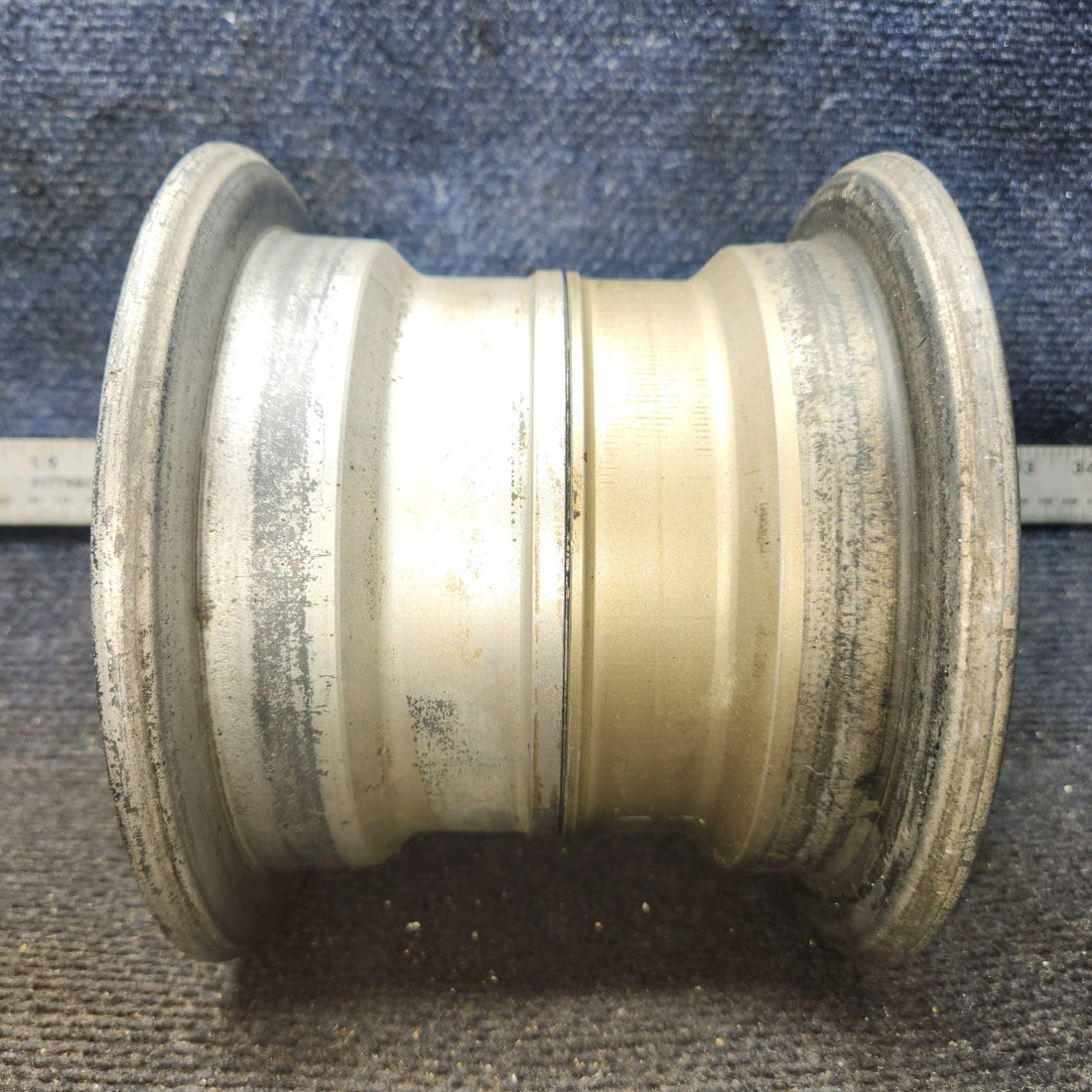Used aircraft parts for sale, C163001-0103 Cessna 182G Main Gear Wheel