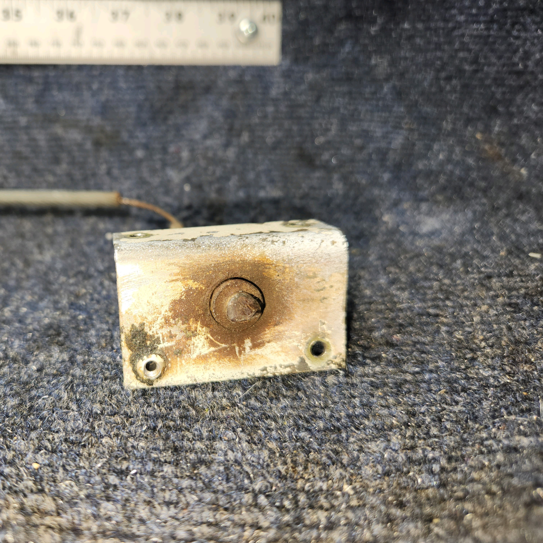 Used aircraft parts for sale, 96863-006 Piper PA32RT-300 Lower Actuator Assy Door Latch