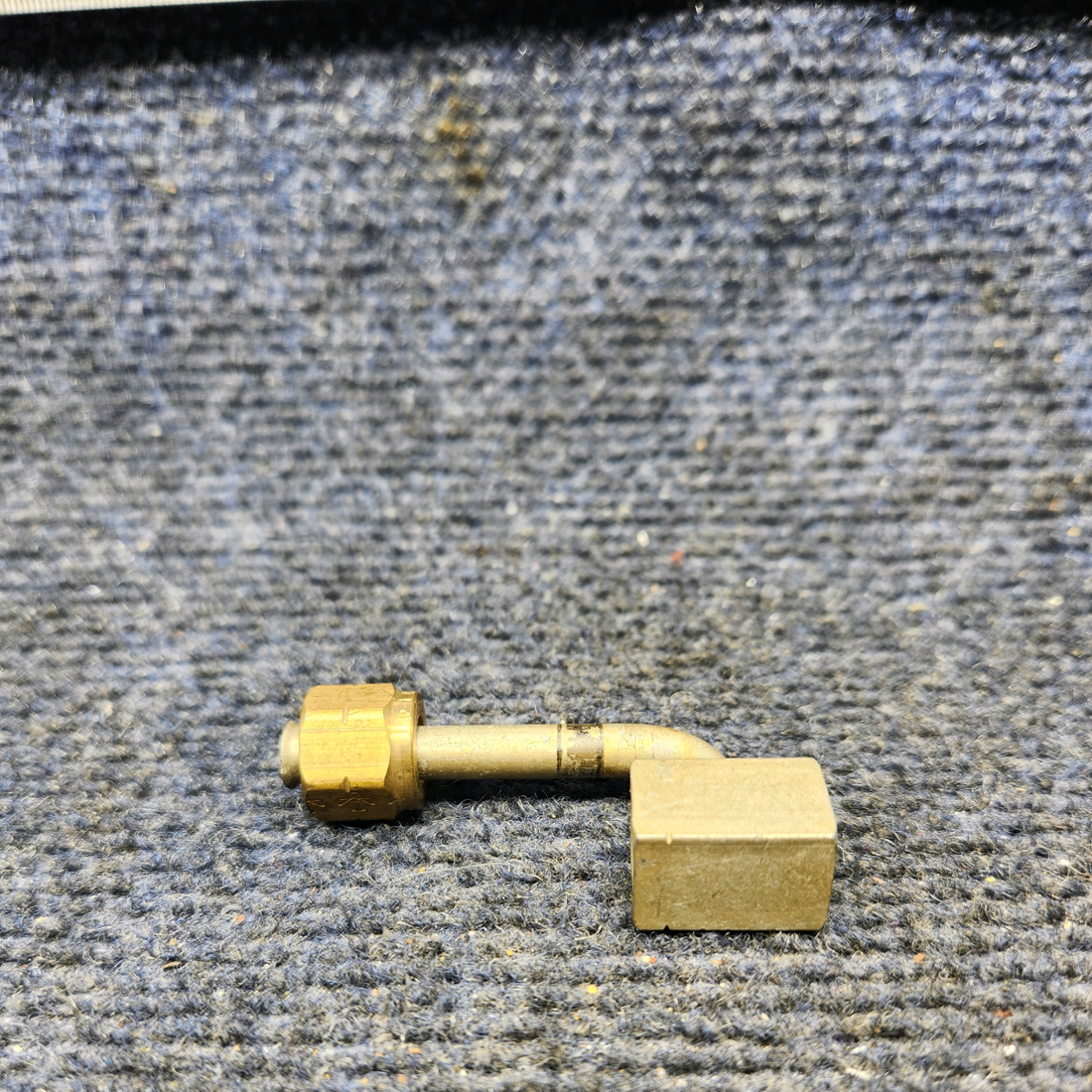 Used aircraft parts for sale, 630965 Continental UPPER DECK FUEL INJECTOR NOZZLE