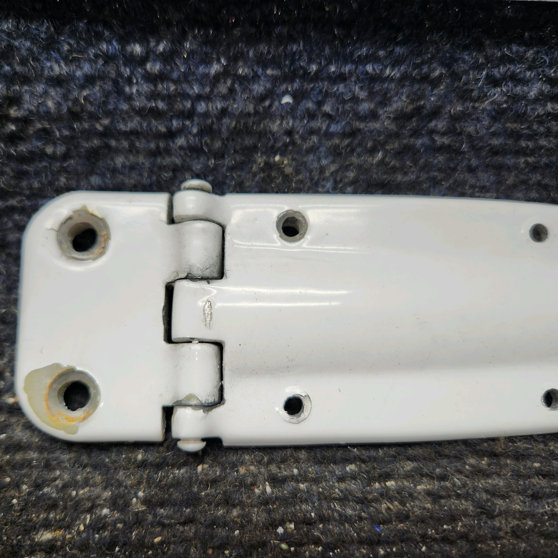 Used aircraft parts for sale, 0413426-4 cessna 150G Hinge Assembly – LH Lower & RH Upper