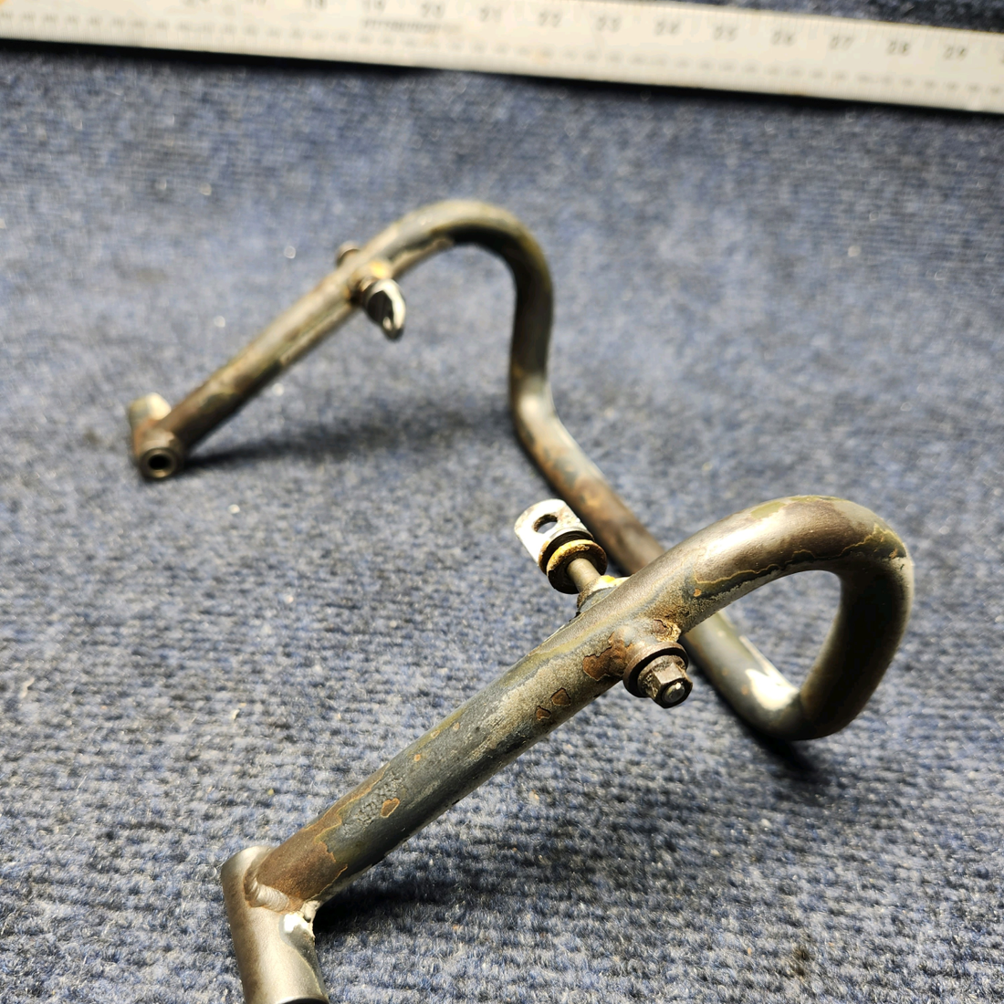 Used aircraft parts for sale, 2413089-1 CESSNA C172RG NOSE GEAR DOOR ACTUATOR ARM ASSEMBLY
