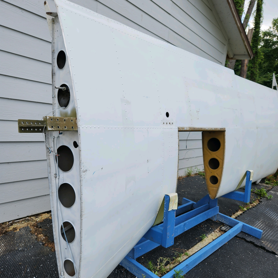 Used aircraft parts for sale, 66601-004 PIPER PA28-140 WING STRUCTURE LH-LESS FUEL TANK