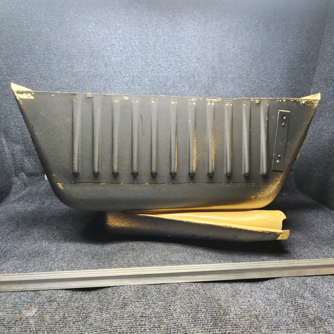 Used aircraft parts for sale, 35-554035-601 Beechcraft F33A HAT SHELF ASSEMBLY