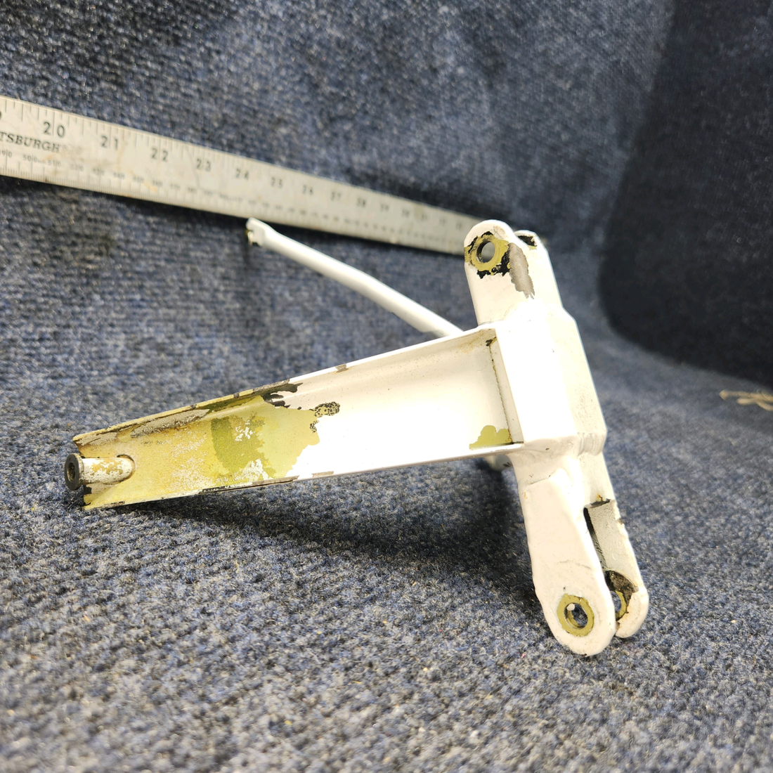 Used aircraft parts for sale, 20836-000 PIPER PA-24-250 Stabilator Tab Control Bellcrank Assembly