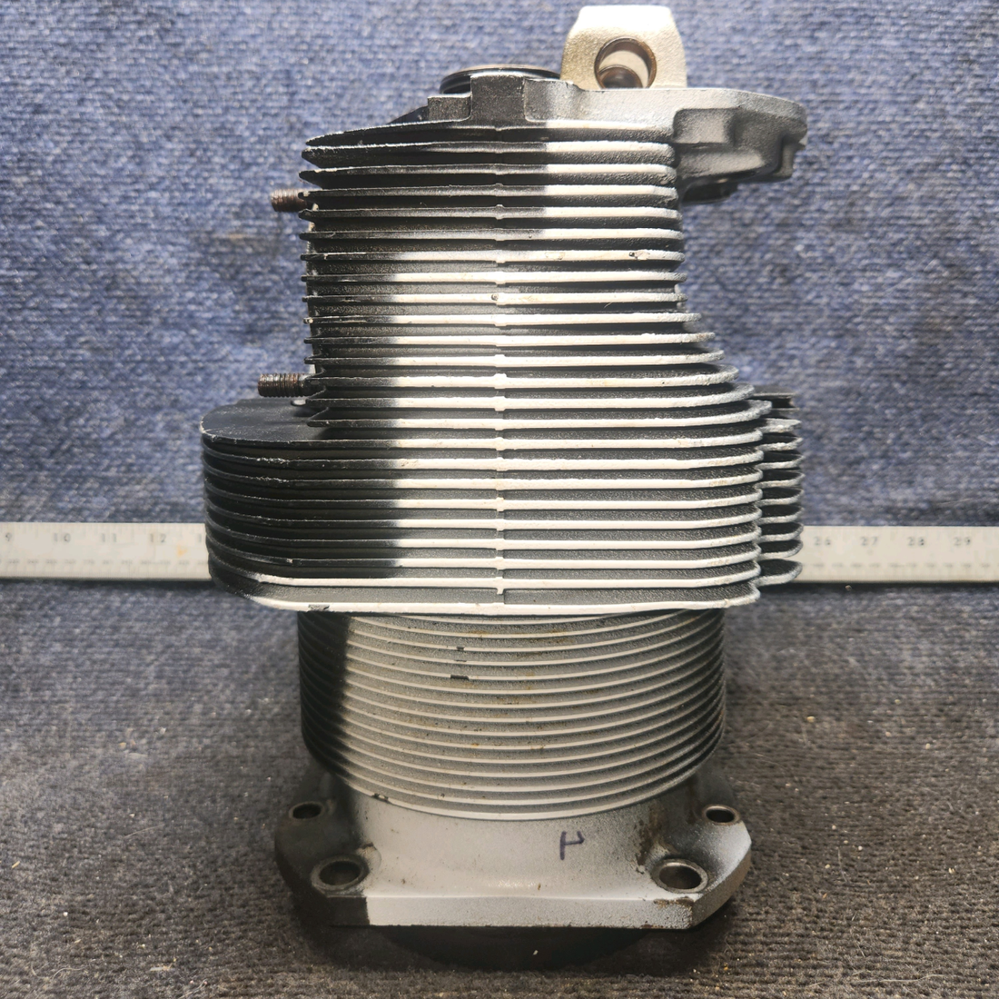Used aircraft parts for sale, LW-12416 Piper PA-28-140 Cylinder