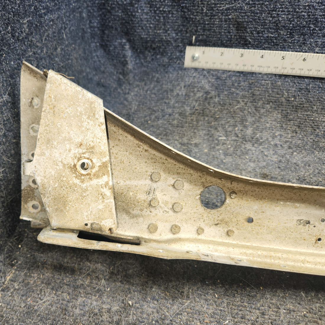 Used aircraft parts for sale, 0512124-35 Cessna 172E AFT Channel - LH
