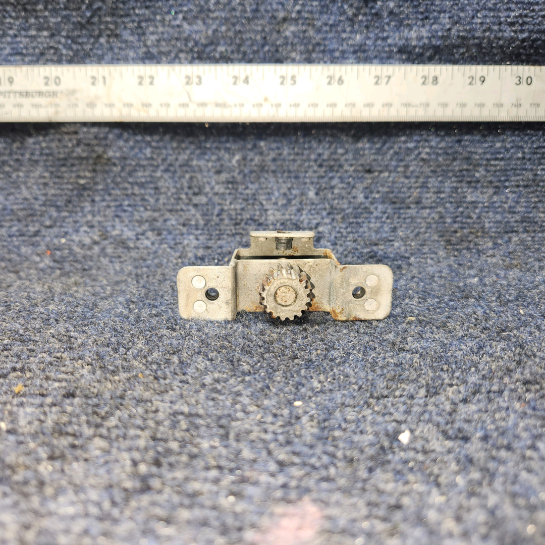 Used aircraft parts for sale, 0412066-2 Cessna C-150J Rotary Door Clutch Latch Assembly RH