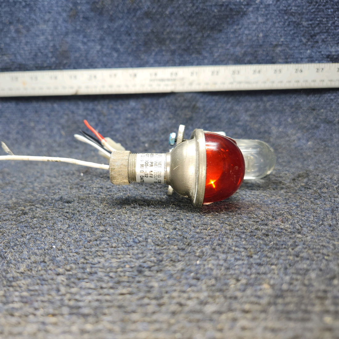 Used aircraft parts for sale, 01-0770054-00 WHELEN A650-PR-14V Beechcraft A24R Wing Nav Light w Strobe (Red, 14V) Cap is dent
