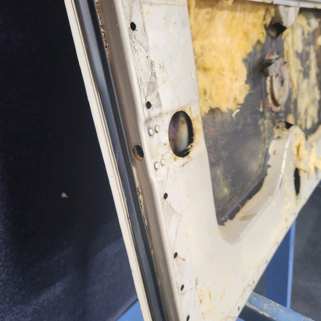 Used aircraft parts for sale, 002-430077-1 Beechcraft F33A LARGE BAGGAGE DOOR STRUCTURE