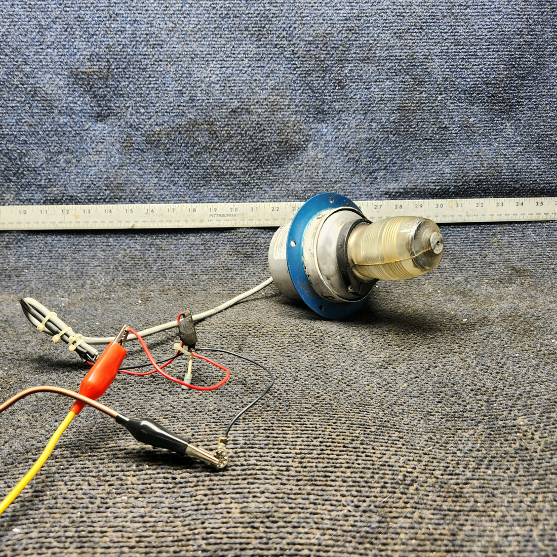 Used aircraft parts for sale, 01-0770029 Whelen HRCFA-14/28 cessna 150G Self-Contained Strobe Beacon