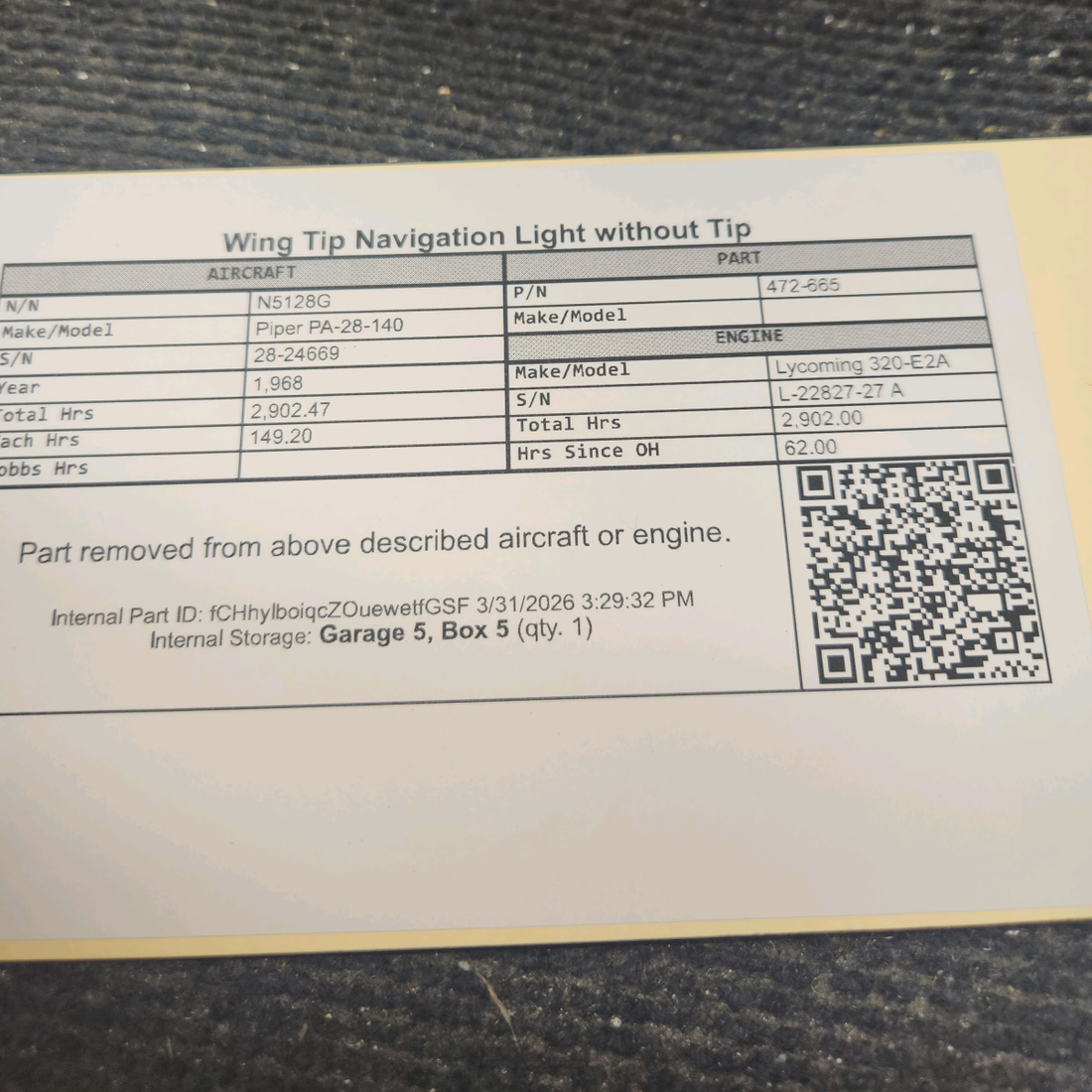 Used aircraft parts for sale, 472-665 Piper PA-28-140 Wing Tip Navigation Light without Tip