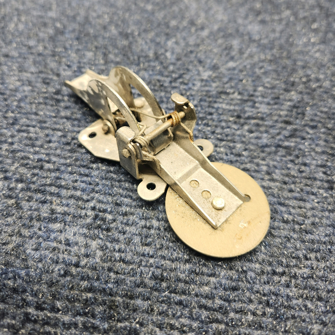 Used aircraft parts for sale, S2455-1 Cessna PIPER- CESSNA-BEECH- MOONEY VARIOS CESSNA 172P BAGGAGE DOOR LATCH ASSEMBLY