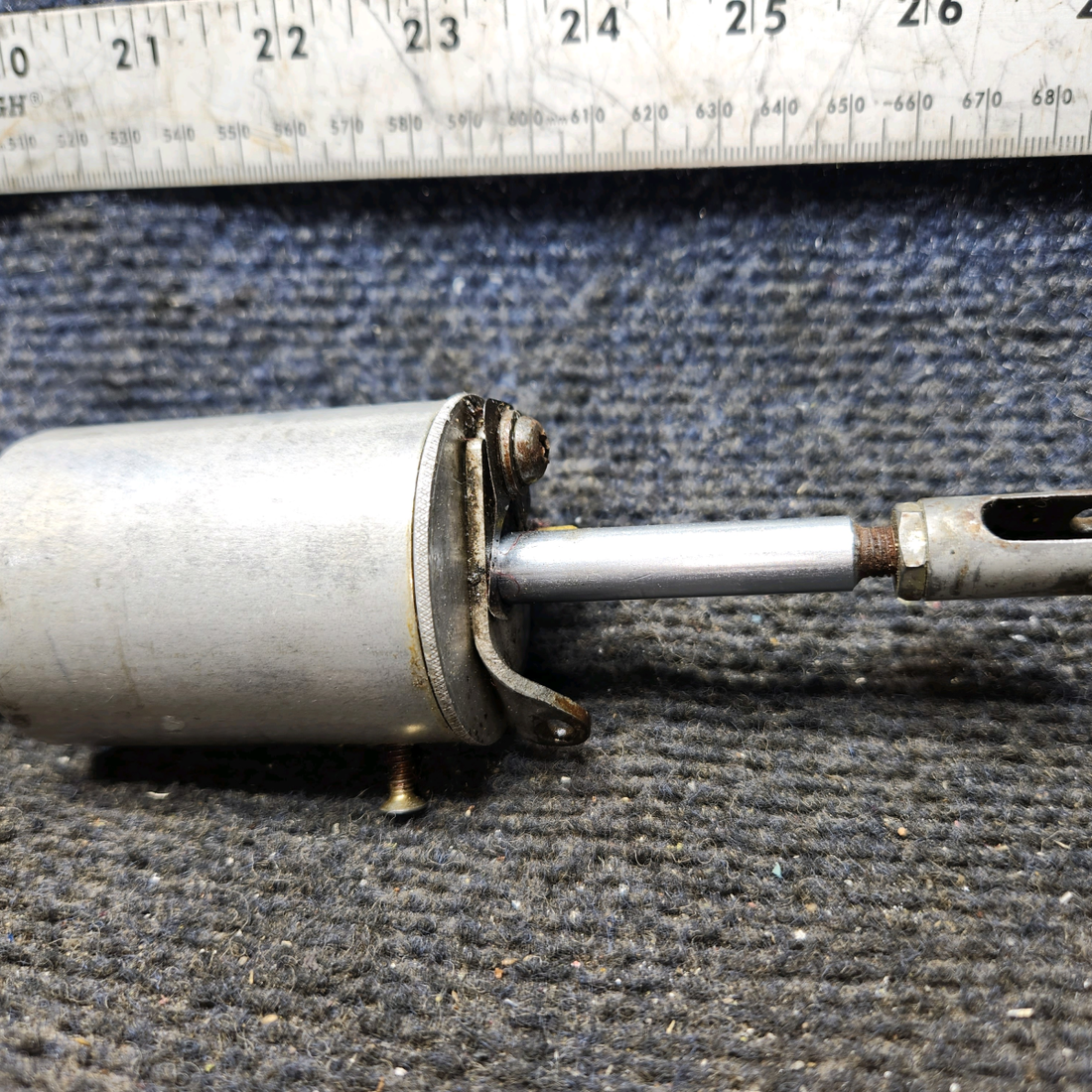 Used aircraft parts for sale, 0541138-20 cessna 150G Brake Cylinder Assembly
