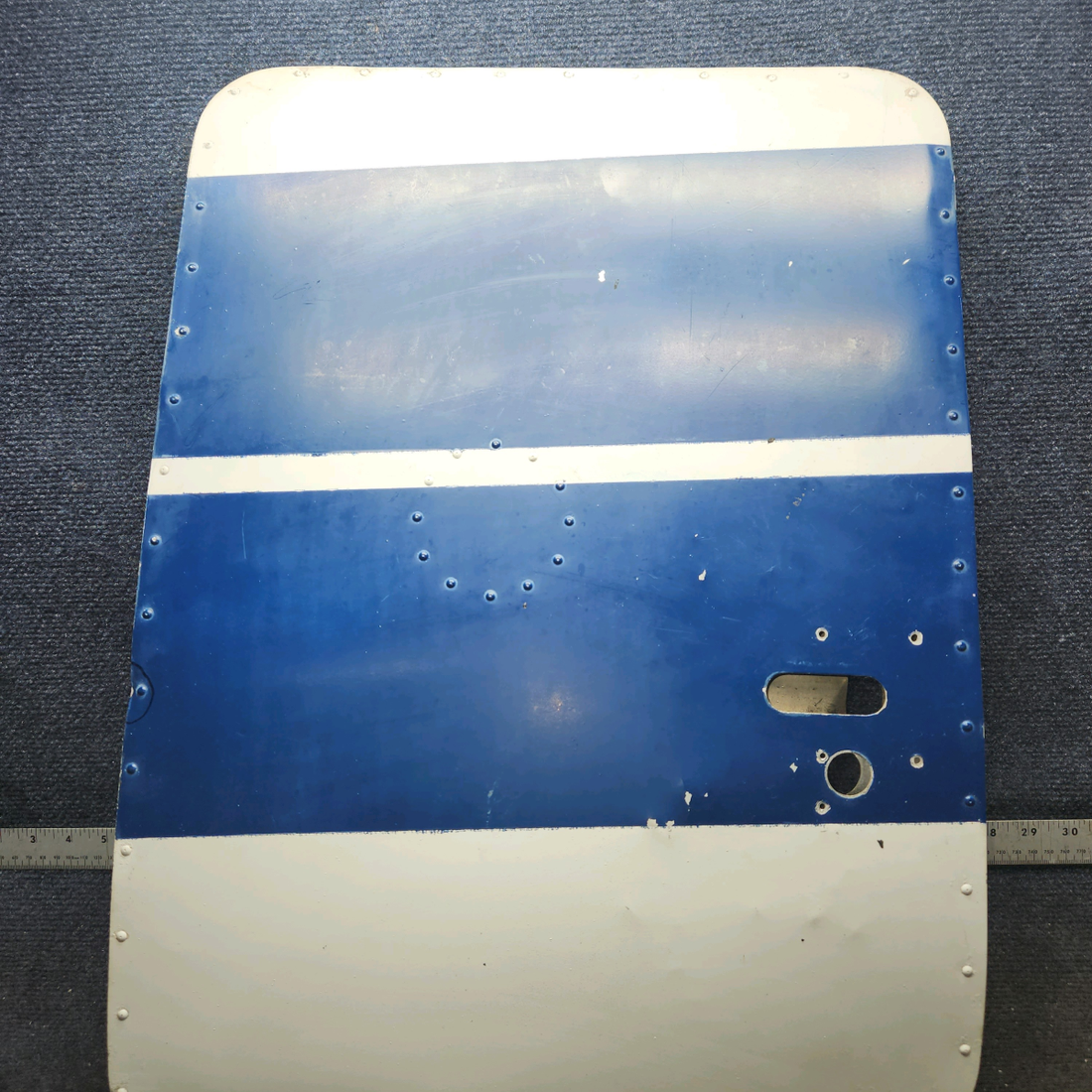 Used aircraft parts for sale, 0711101-33 Cessna 172F Baggage Door Structure
