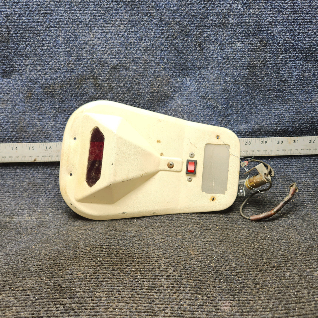 Used aircraft parts for sale, 0710103-1 Cessna C175 Cover Plate Light