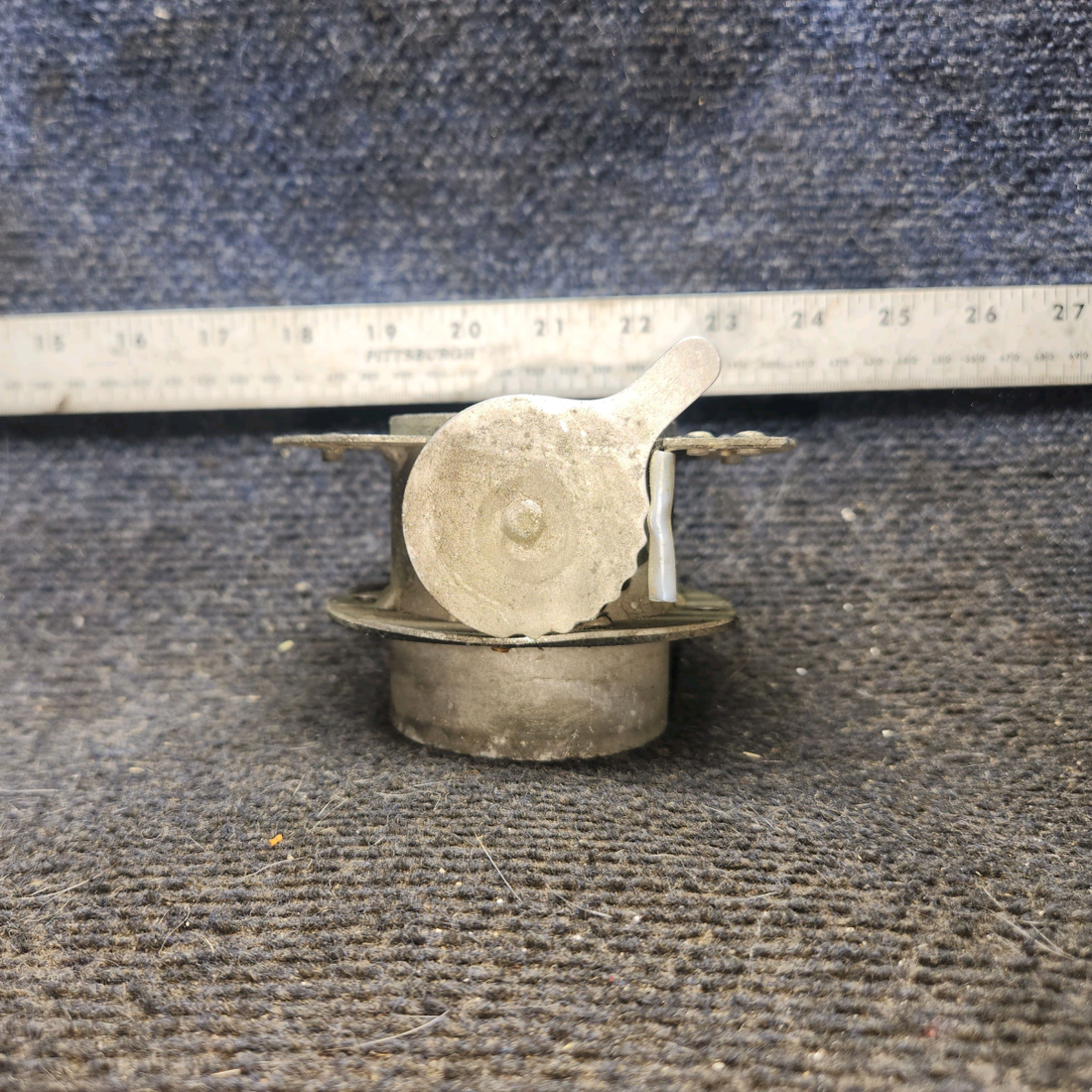 Used aircraft parts for sale, 68671-000 piper PA-28-181 Air Vent Valve Assembly