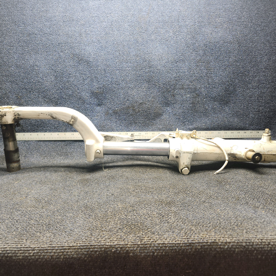 Used aircraft parts for sale, 96766-016 Piper PA32RT-300 Main Gear Strut Assembly with Torque Links  - LH