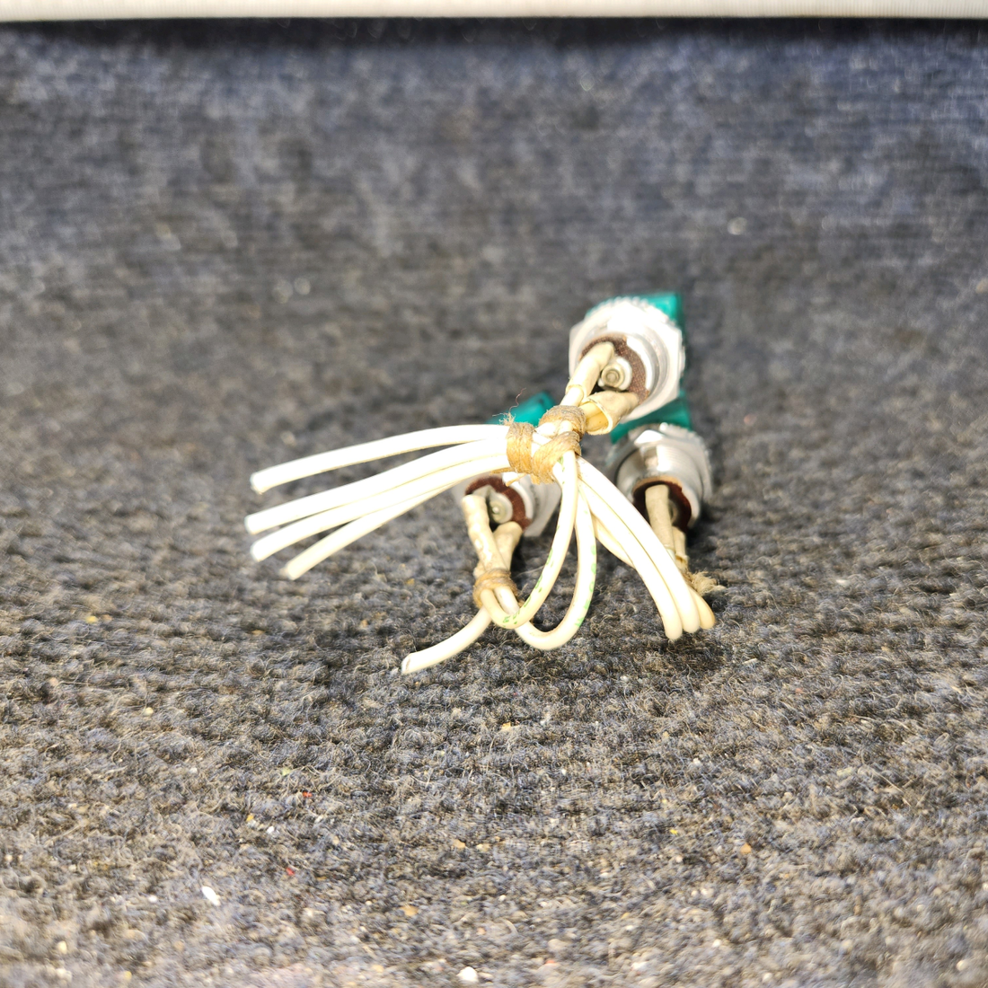 Used aircraft parts for sale, 67422-007, 67422-006, 67422-005 Piper PA32RT-300 Landing Gear Indicator Light Set