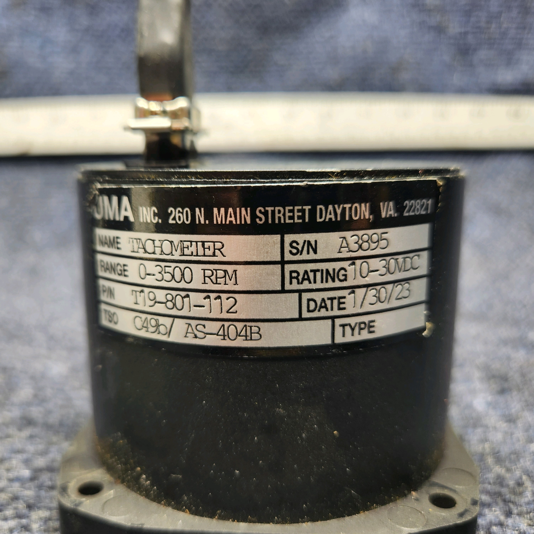 Used aircraft parts for sale, T19-801-112 CESSNA 172K UMA INSTRUMENTS 0-3500 RPM TACHOMETER (3-1/8 INCH),W/ CONNECTOR.