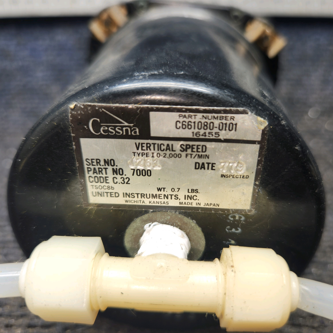 Used aircraft parts for sale, 7000 United Instruments cessna 172N Vertical Speed Indicator
