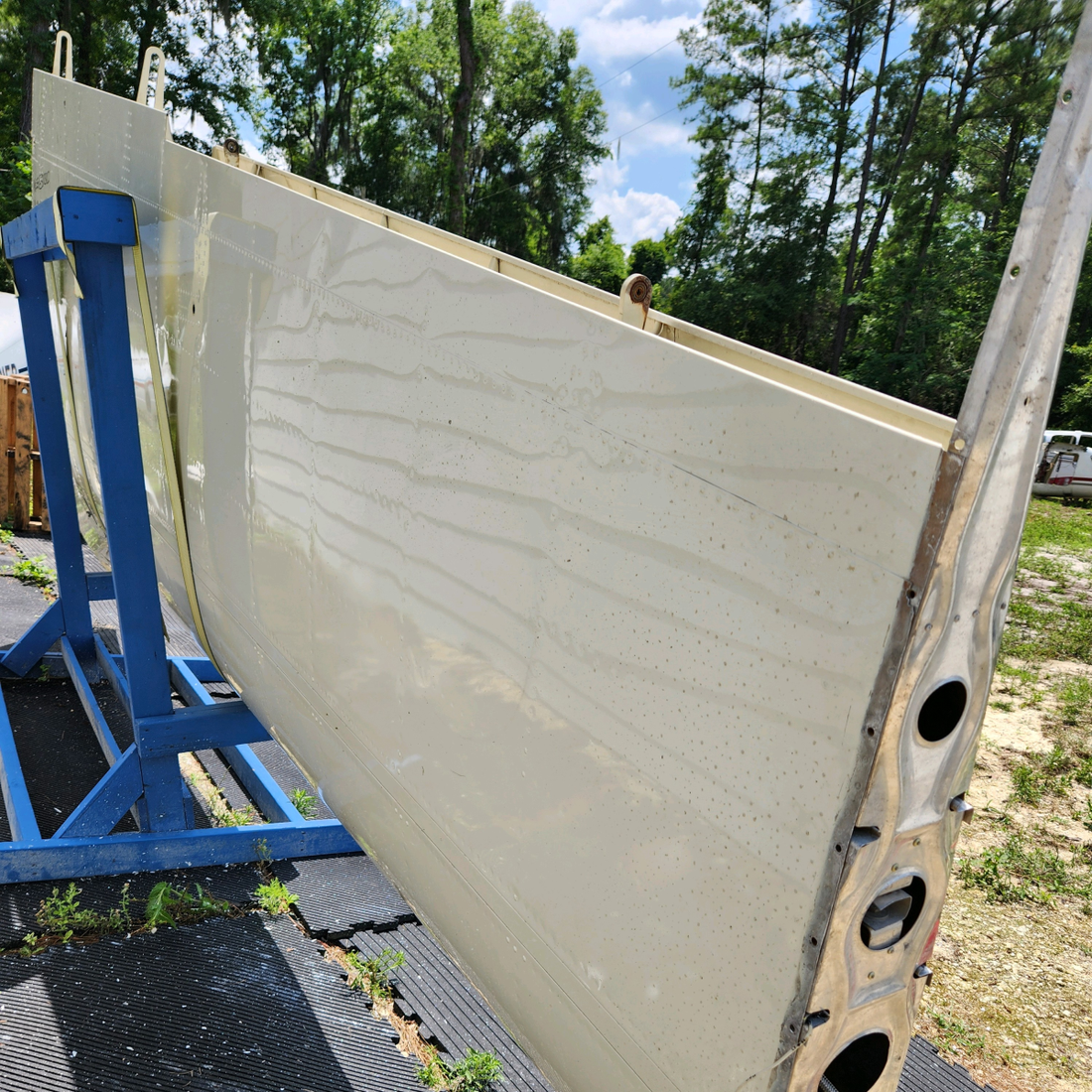 Used aircraft parts for sale, 35-115300 SA320 BEECHCRAFT F35 LH WING ASSEMBLY-OR IS SOLD IN PARTS
