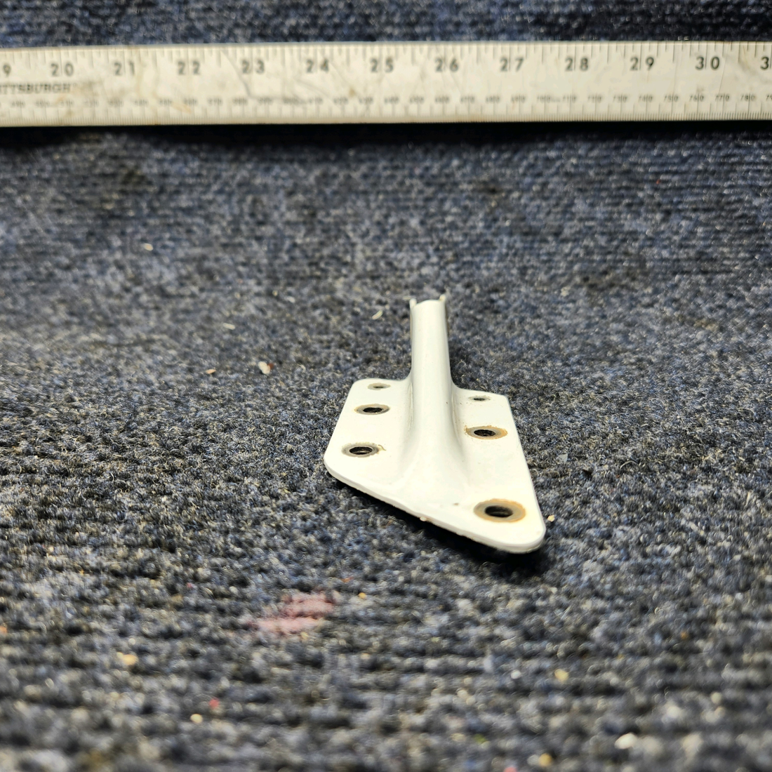 Used aircraft parts for sale, 79475-08 Piper PA28-140 Cabin Door Hinge Lower